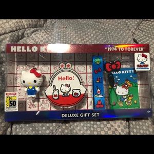 New SDCC 2019 Hello Kitty 45th Anniversary Pin Set